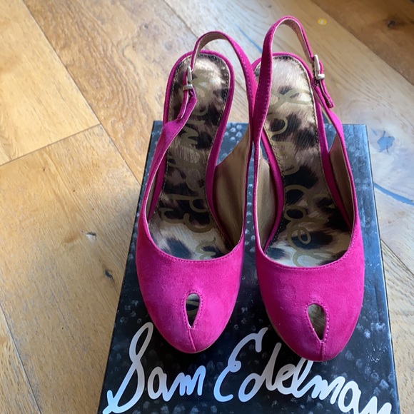 Heels - Picture 3 of 3